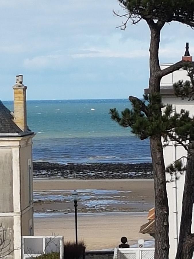 Hotel De Normandie Saint-Aubin-Sur-Mer  Bagian luar foto